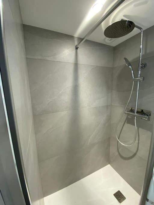 Appartement Atypique Et Fraichement Renove Saint-Vallier  Exterior foto